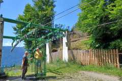 Zweiter Teil der Auffahrt im Korb-Lift