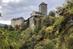Schloß Tirol bei Meran