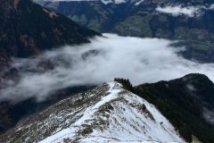 Rutschiger Abstieg von der Mutspitze