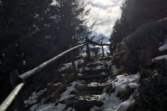 Gut gesicherter Steig auf die Mutspitze