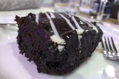 ... und Schokokuchen als Nachspeise!