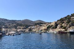 Einfahrt in den Hafen von Symi