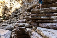 Anspruchsvolle Kraxelei im Canyon von Siána
