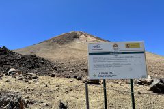 Querweg zur Seilbahn und dem Einstieg auf den Gipfel des Teide
