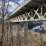 Überspannt das Mangfalltal: Autobahnbrücke