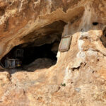 Höhlenschrein beim Kloster Kapsá