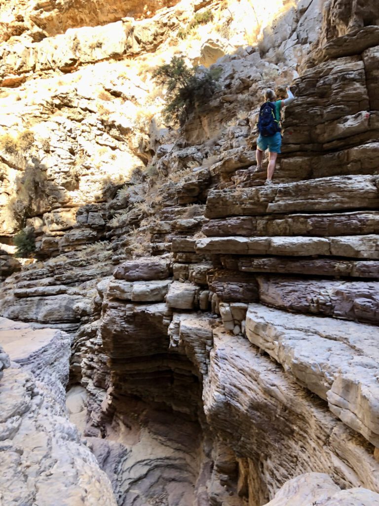 Anspruchsvolle Kraxelei im Canyon von Siána