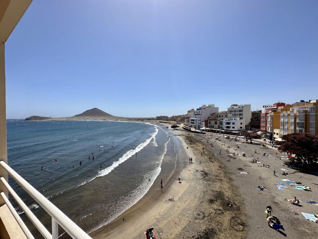 Blick vom Hotelzimmer auf den Beach von El Médano