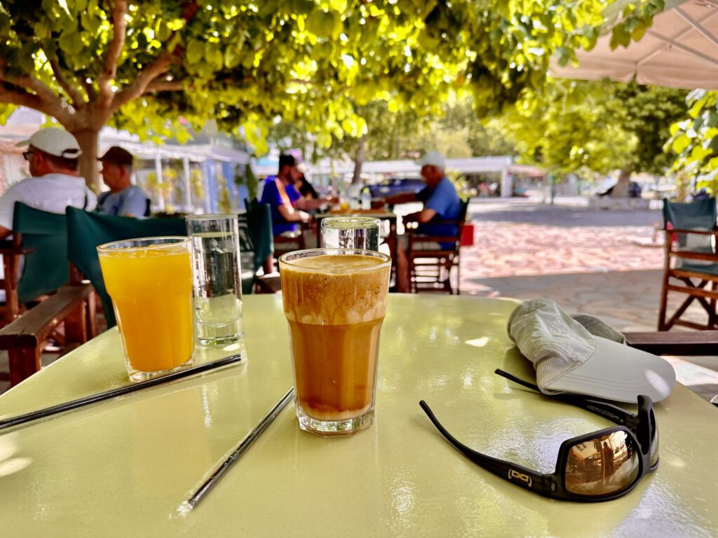 Standard Drinks - Frappé und frischer O-Saft