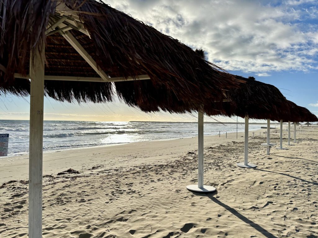 Leerer Strand in Giulianova