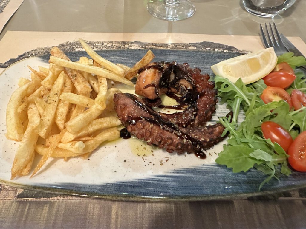 Leckerer Octopus im "Maria"