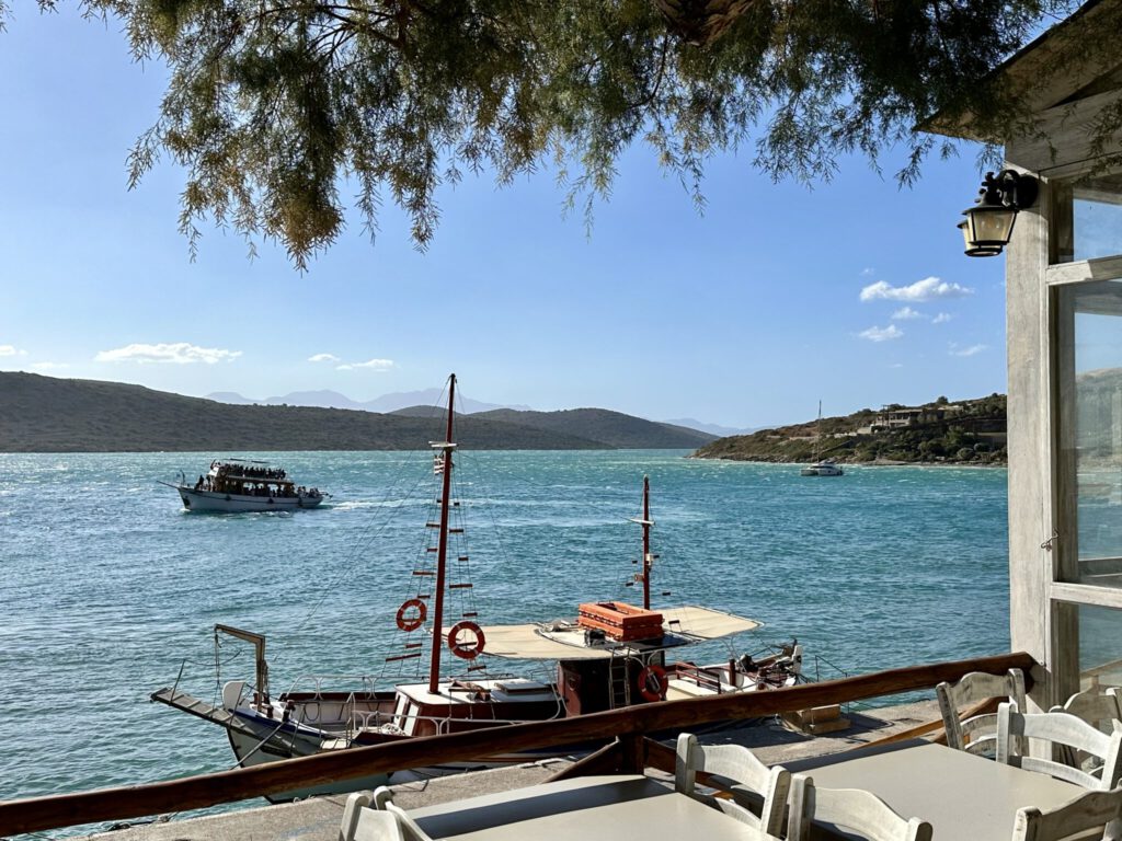 Ausflugsboot nach Spinalonga, der „Leprainsel“