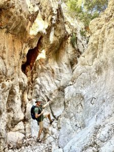 Auch ein Seil gab's zur Hilfe in der Kritsa-Gorge