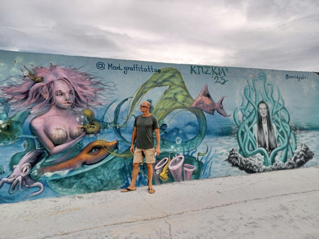 Graffiti im Hafen von Kastri