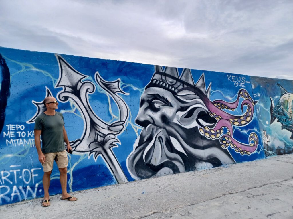 Graffiti im Hafen von Kastri