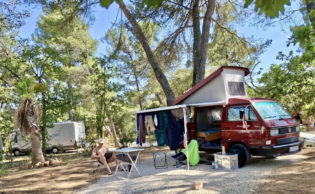 RedBulli auf dem Camping L'Arc en Ciel