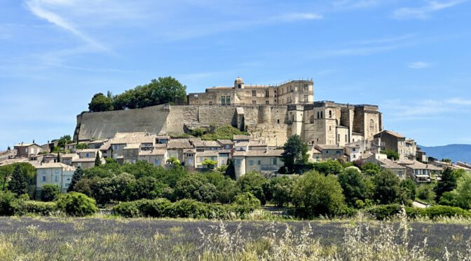 Grignan – tolles Dorf mit Chateau in der Provence