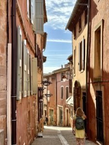 Farbenfrohes Örtchen - Roussillon