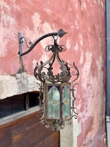 Schöne Lampe, gesehen in Roussillon