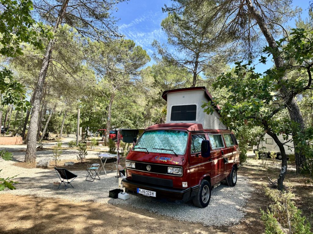 RedBulli auf dem Camping L'Arc en Ciel