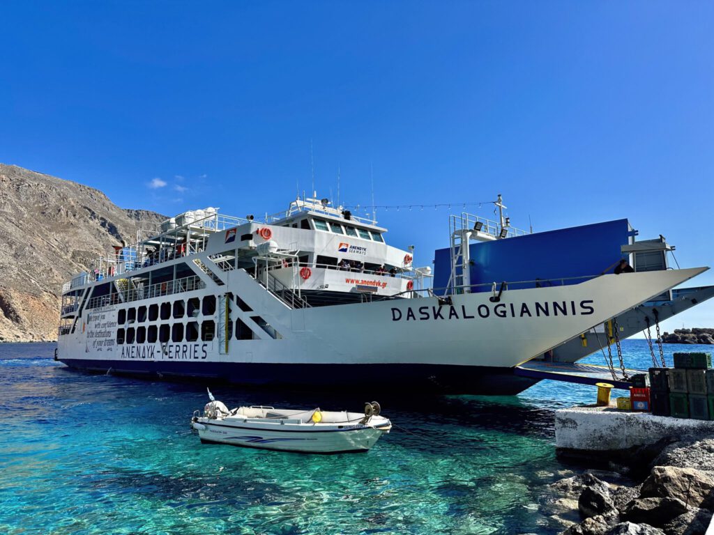 Ankunft mit der Fähre in Loutro