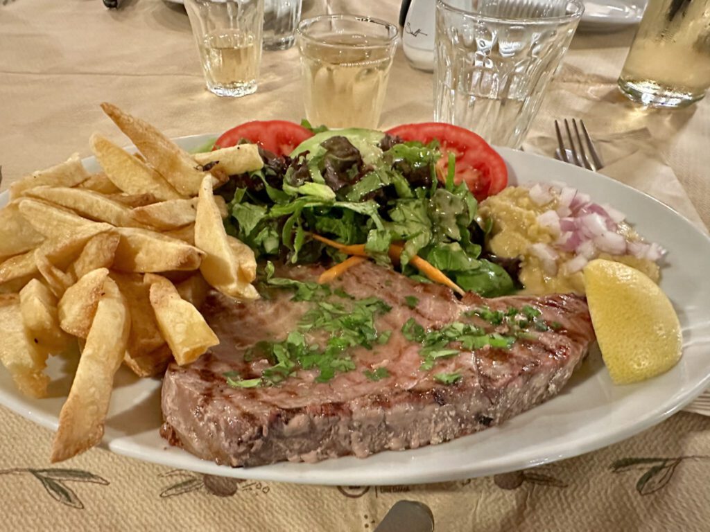 Thunfisch im Pavli in Paleochora